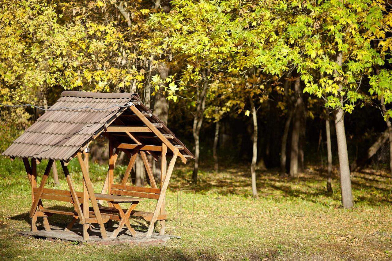 Zolotoy Bereg Hotel Černihiv Esterno foto